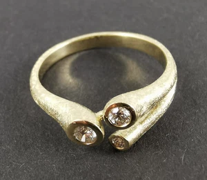 VIVA Gold Ring Yellow 9 CT - 3,01gr With 3 Diamonds 0,14ct W/ Si - Width 56 - Picture 1 of 4