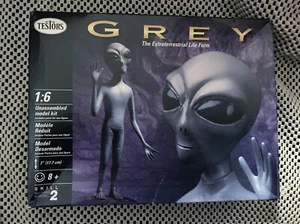 1995 Testors GREY The Extraterrestrial Life Form Model Kit #761 - Picture 1 of 5