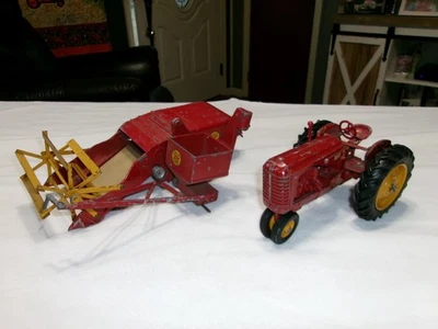 Juguete agrícola Agco Reuhl Massey Harris Ferguson 44 tractor cortapelos combinación restauración Foto 1 de 2