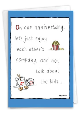 Tarjeta de felicitación divertida de aniversario único C3883ANG: aniversario sin preocupaciones con env.  Foto 1 de 4