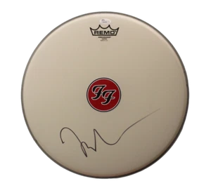 TAYLOR HAWKINS SIGNED AUTOGRAMM 14" LOGO DRUMHEAD - FOO FIGHTERS SELTEN! Mit JSA - Bild 1 von 1