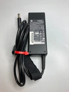 Genuine 90W hp (ppp012L-E) 19V 4.74A Power Supply Unit -Black Tip 7.4/5mm - Afbeelding 1 van 6