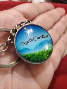 Vintage North Carolina Resin Bubble Metal Keychain/Ring - Picture 1 of 4