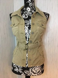 Guess ärmelloses Hemd mit Knopfleiste und Gürtel hellbraun XS - Bild 1 von 20