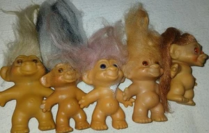 1960's TROLL LOT - Plus Giraffe Doll & 8 Gumball Items - Picture 1 of 6