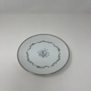Noritake Chaumont Brotteller #6008 blau & silber Schnörkel Blumen 6 1/2" - Bild 1 von 4