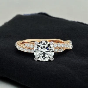 Anillo de boda de diamantes de corte redondo cultivado en laboratorio IGI de 1,70 quilates de oro amarillo de 18 k 7 8 - Imagen 1 de 13