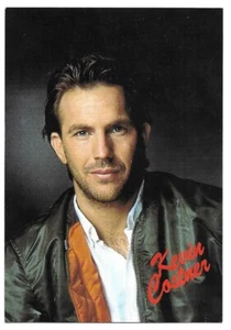 RARE / CARTE POSTALE - KEVIN COSTNER / POSTCARD CARTOLINA TARJETA - Foto 1 di 2