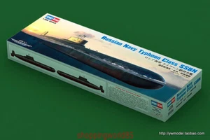 Hobbyboss 83532 1/350 Russian Typhoon Class SSBN - Picture 1 of 5