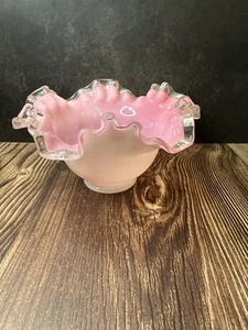 Vintage Fenton Art Glass Peach Crest vetro latte doppia crimpatura ciotola 7" - Foto 1 di 15