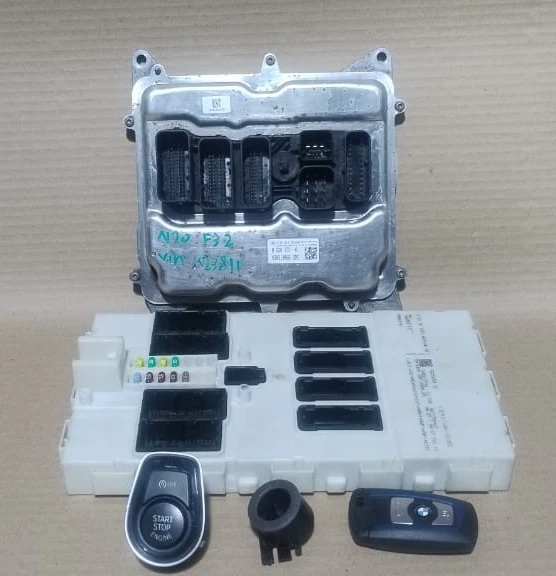 JUEGO UNIDAD ECU CONTROL MOTOR BMMW 420i F32 2013 DME 8626172 Foto 1 de 4