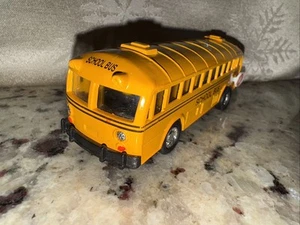 Superior Toys Diecast Yellow School Bus Pull Back Friction - Picture 1 of 5