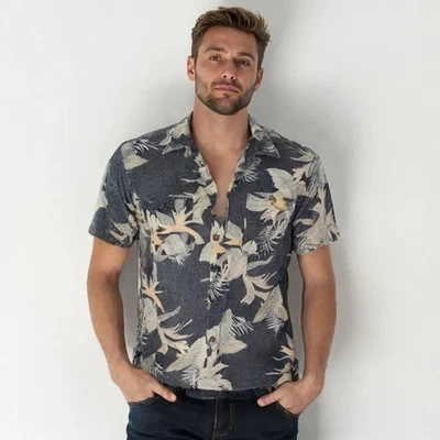 Silk Concept  Men’s Hawaiian Shirt 100% Silk Floral Button Down Size Large - Image 1 of 4