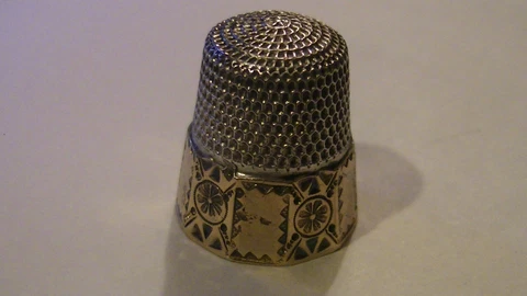 ANTIQUE BRIGHT CUT STERLING SILVER SEWING THIMBLE GOLD WASH ORNATE VICTORIAN ERA Cover