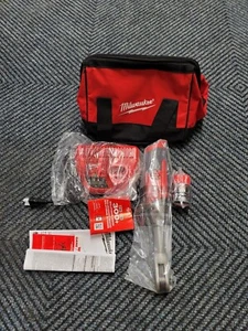Milwaukee 2560-20 3/8" Extended Reach Ratchet + 1.5ah battery + charger + bag - Picture 1 of 9