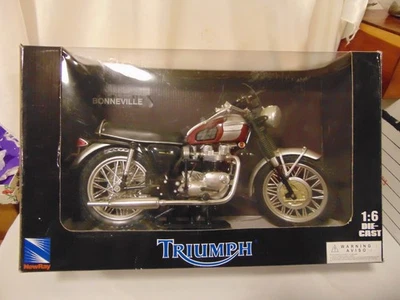 NewRay Triumph Bonneville Motorcycle 1:6 Scale Great Escape Paint Scheme w/box - Image 1 of 4
