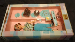 Cool Collecting Barbie Mattel 1999#25525 - Picture 1 of 2