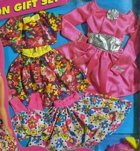1995 Three piece Fashion Gift Set Barbie Fashions Arcotoys