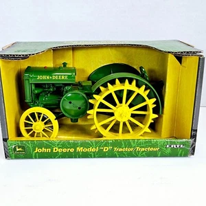 John Deere Farm Tractor Model D Diecast Metal Spoke Wheels 1:16 Ertl - Bild 1 von 14