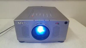 Sanyo PLC-XP21N Pro xtraX High Multimedia Projector 2500 Lumens - Picture 1 of 7