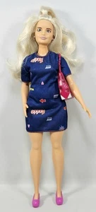 Fashionistas BARBIE DOLL & Accessory 'Just Sayin' Blonde Hair Green Eyes Curvy - Picture 1 of 3