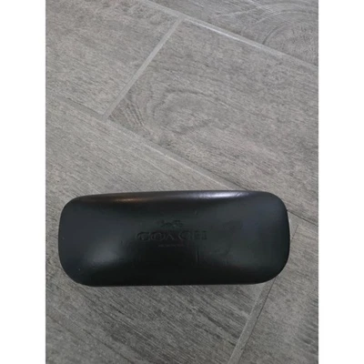 Estuche para gafas de sol Coach negro con cubierta dura caja protectora para gafas Foto 1 de 4