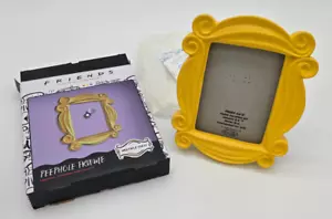 Brand New Friends TV Series Show Peephole Frame Photo Picture - Picture 1 of 3