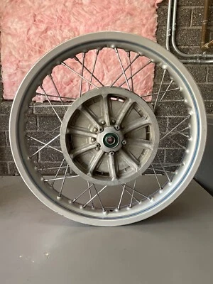 Rueda trasera BMW Airhead R100RS 2,15x18 Weinmann - Excelente con rayas originales Foto 1 de 4