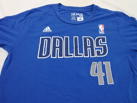 Dallas Mavericks Dirk Nowitzki  NBA Basketball Youth  T Shirt Large (14-16) FLAW Cover