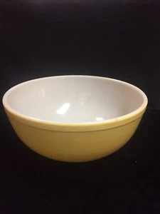 Tazón de mezcla de anidación vintage amarillo primario Pyrex ¡3 1/2 cuartos de galón!¡! - Imagen 1 de 12