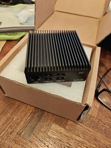 Up Fanless Box Computer - Afbeelding 1 van 5