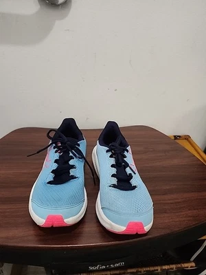 Кроссовки и спортивная обувь для девочек Under Armour Kids Surge 4,5 (для больших детей) - Изображение 1 из 4