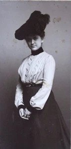 FOTO DE TARJETA DE GABINETE Toledo Ohio Nombrada Joven Pretty Lady School Girl de 1900 - Imagen 1 de 3