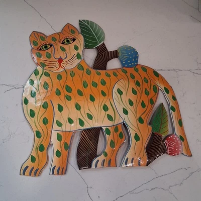 Arte popular vintage para gatos arte de pared colgante decorativo de metal pintado a mano gato de la selva Foto 1 de 4