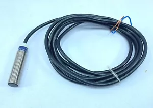 Telemecanique XS512B1DAL2 Inductive Proximity Sensor SPST-NO OsiSense XS 2mm - Picture 1 of 8