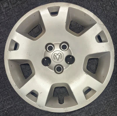 Dodge Charger 2005-2007, tapacubos Magnum Silver 17" PNOUQ18TRMAA Foto 1 de 4