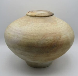 JEREMY JERNEGAN, HEAD OF NEWCOMB ART DEPT.  SIGNED POTTERY LIDDED VESSEL (12") - Picture 1 of 7