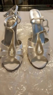 Davids Bridal Willowwide (Michaelangelo) Wedding Shoes Size 10W - Image 1 of 4