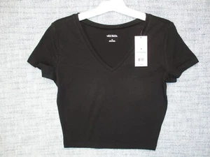 Women's Black Short Sleeve V Neck Cropped T Shirt Wild Fable Size Medium - Picture 1 of 4