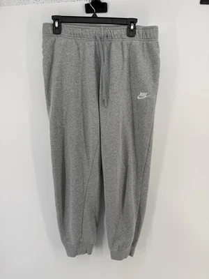 Pantalones deportivos Nike para mujer talla GRANDE gris tiro medio DQ5191-063 Foto 1 de 4
