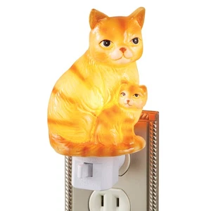 Luz nocturna enchufable para gatitos de cerámica encantadora - Imagen 1 de 2