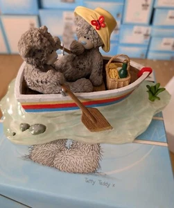 Me To You Drifting Away Together Figurine 40782 Brand New Boxed Retired Rare - Picture 1 of 3