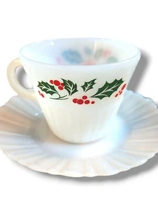 Milk Glass Holly Berry Tea Cup Saucer Plate Termocrisa Mexico Vintage Replaceme - Picture 1 of 5