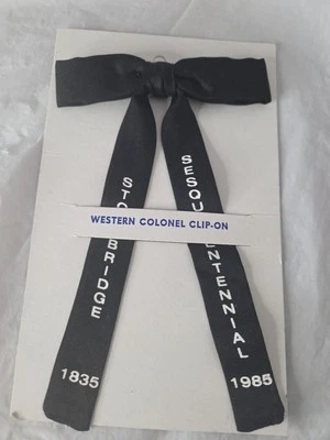 Corbata Western Colonial Clip-On Stockbridge Michigan Sesquicentenario 1985 Foto 1 de 4
