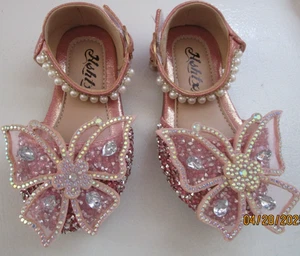 Toddler Flat Shoes Beaded Sequin Butterfly Sandals 5.5 in heel to toe Sz 22 6.5 - Picture 1 of 7