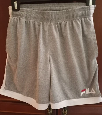 Шорты для мальчика Fila серые с белой полосой размер большой 14-16 б/у в отличном состоянии - Изображение 1 из 2