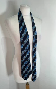 Corbata Kenzo Homme 100% seda en muy buena condición vintage años 80 patrón floral ancho azul marino - Imagen 1 de 6