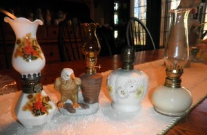 Lot of Miniature Oil Lamps - Picture 1 of 2
