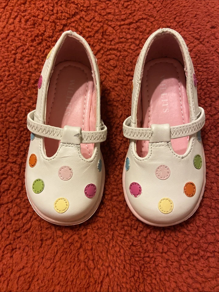 Zapatos Willits a lunares para niños pequeños talla 5 1/2 Foto 1 de 1