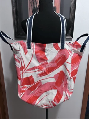 Thirty-One New Horizons Utility Canvas Tote Bag Travel Beach Bag Dancing Coral - Image 1 of 4